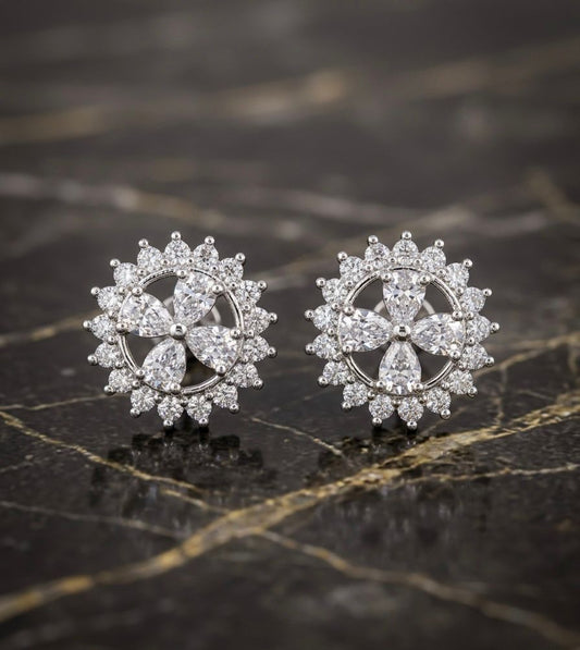 Lacy floral stud